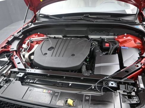Used 2024 Volvo XC60 B5 Core AWD/4WD image 11