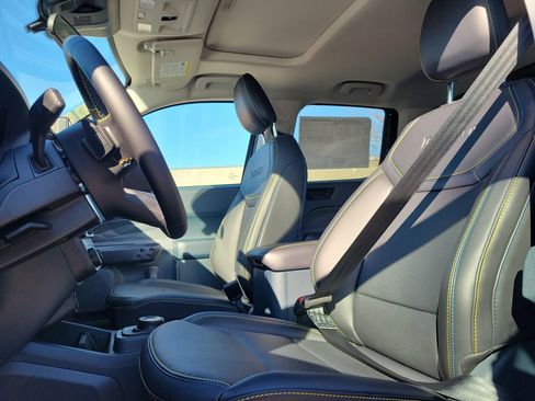 New 2026 Ford Maverick Lobo AWD/4WD image 17