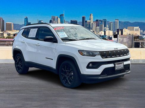 Used 2026 Jeep Compass Latitude AWD/4WD image 5