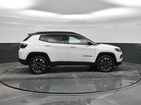 Used 2024 Jeep Compass Limited image 9
