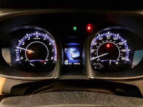 Used 2016 Toyota Avalon XLE Plus image 19