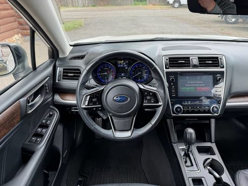 Used 2018 Subaru Outback 2.5i Limited AWD/4WD image 11