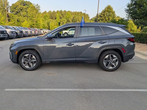 Used 2025 Hyundai Tucson SEL FWD image 7