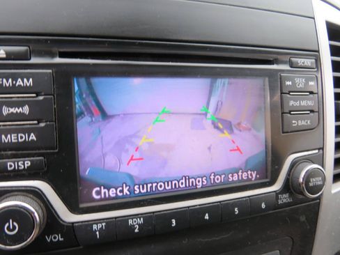 Used 2018 Nissan Frontier SV RWD image 13