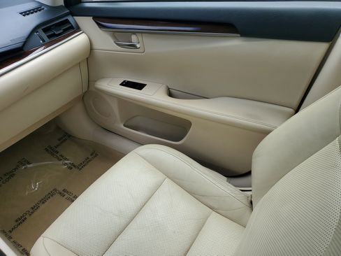 Used 2013 Lexus ES 350 4dr Sdn image 13