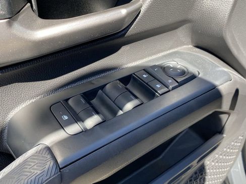 Certified 2025 Toyota Tacoma TRD Off-Road image 23