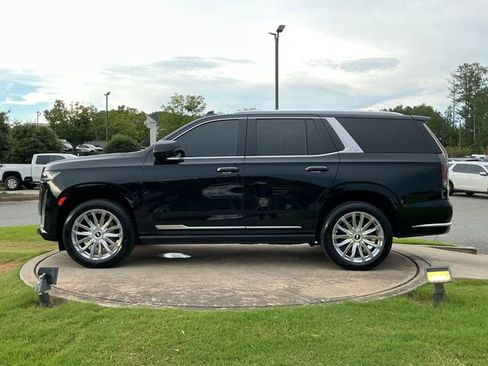 Used 2022 Cadillac Escalade Premium Luxury w/ Performance Package AWD/4WD image 4
