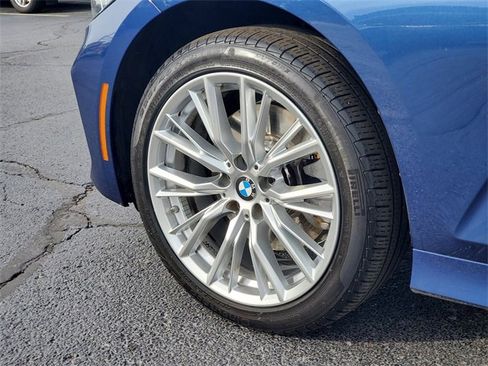 Used 2023 BMW 330i xDrive Sedan w/ Premium Package image 30