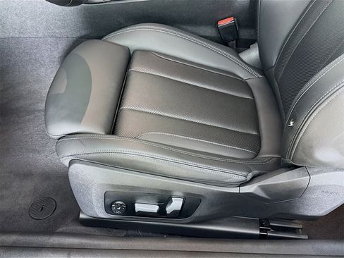 Certified 2022 BMW 430i Coupe w/ M Sport Package image 19