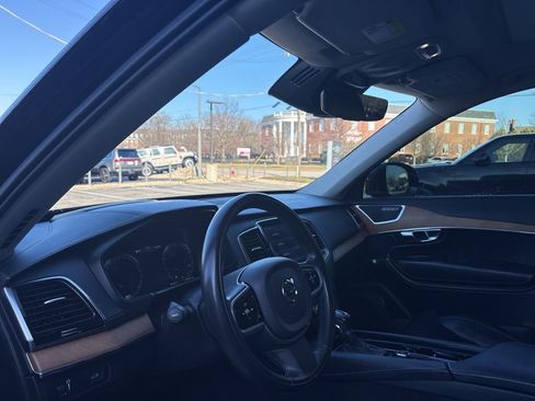 Used 2018 Volvo XC90 T6 Inscription w/ Convenience Package image 4