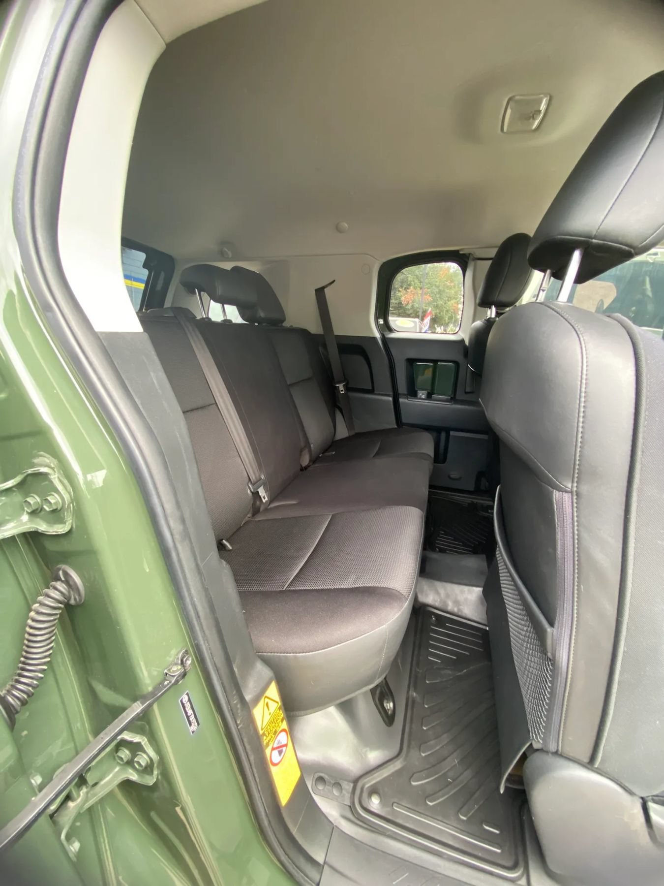 Used 2013 Toyota FJ Cruiser 4WD w/ Upgrade Pkg image 16