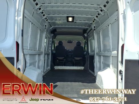 Used 2025 RAM ProMaster 2500 w/ Convenience Group FWD image 23