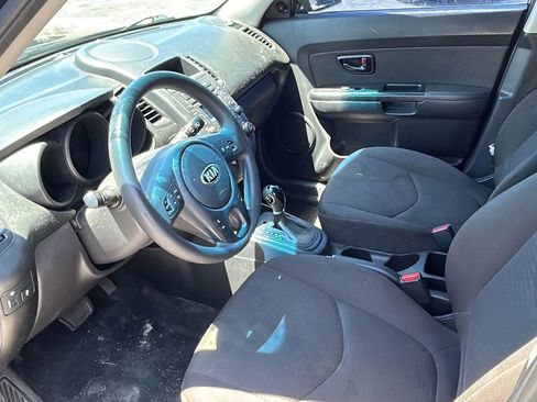 Used 2013 Kia Soul FWD image 9