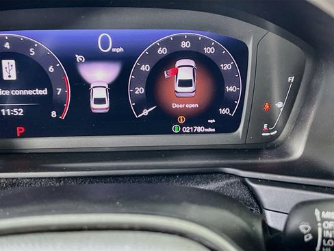 Used 2023 Honda Accord LX image 11