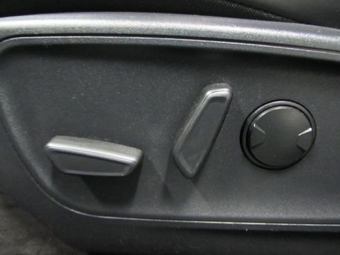 Certified 2025 Ford Escape ST-Line Select AWD/4WD image 21