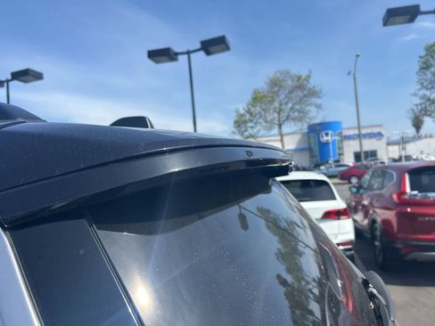 Used 2024 Jeep Grand Cherokee L Limited w/ Luxury Tech Group II image 19