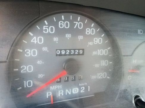 Used 2004 Mercury Grand Marquis GS RWD image 19