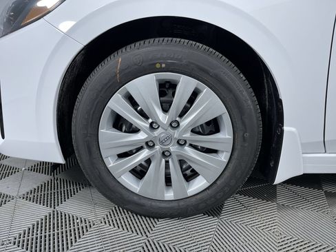 Certified 2025 Nissan Sentra S FWD image 23
