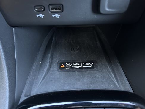 Used 2025 Buick Encore GX Avenir w/ Avenir Technology Package image 31