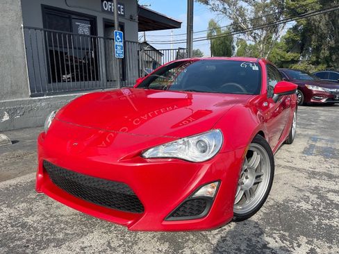 Used 2015 Scion FR-S image 1