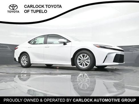 Used 2025 Toyota Camry LE w/ Convenience Package FWD image 40
