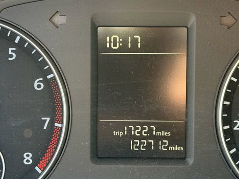 Used 2015 Volkswagen Passat 1.8T Limited Edition image 7