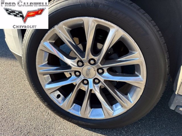 Used 2017 Cadillac Escalade Luxury AWD/4WD image 5