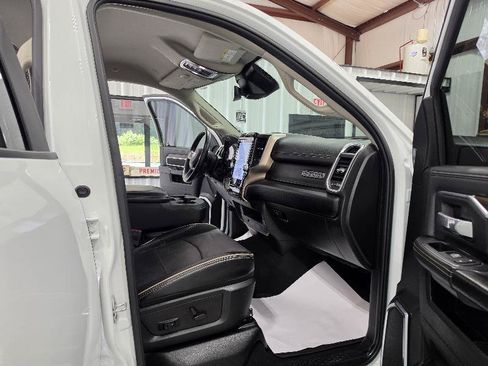 Used 2024 RAM 2500 Laramie w/ Safety Group AWD/4WD image 11