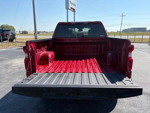 Used 2024 Chevrolet Silverado 1500 LT AWD/4WD image 7