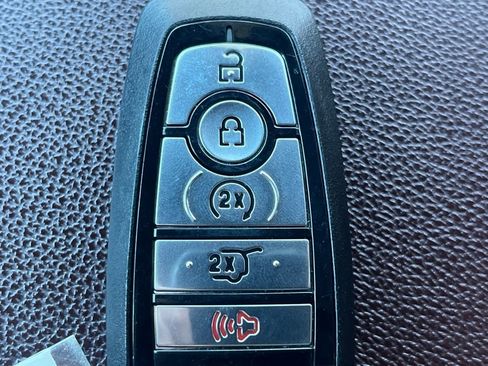 Used 2022 Ford Expedition Limited image 24