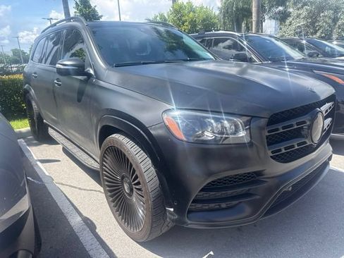 Used 2023 Mercedes-Benz GLS 450 4MATIC image 3