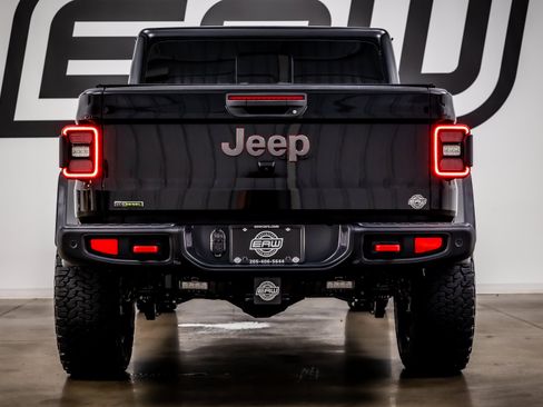 Used 2021 Jeep Gladiator Rubicon AWD/4WD image 11