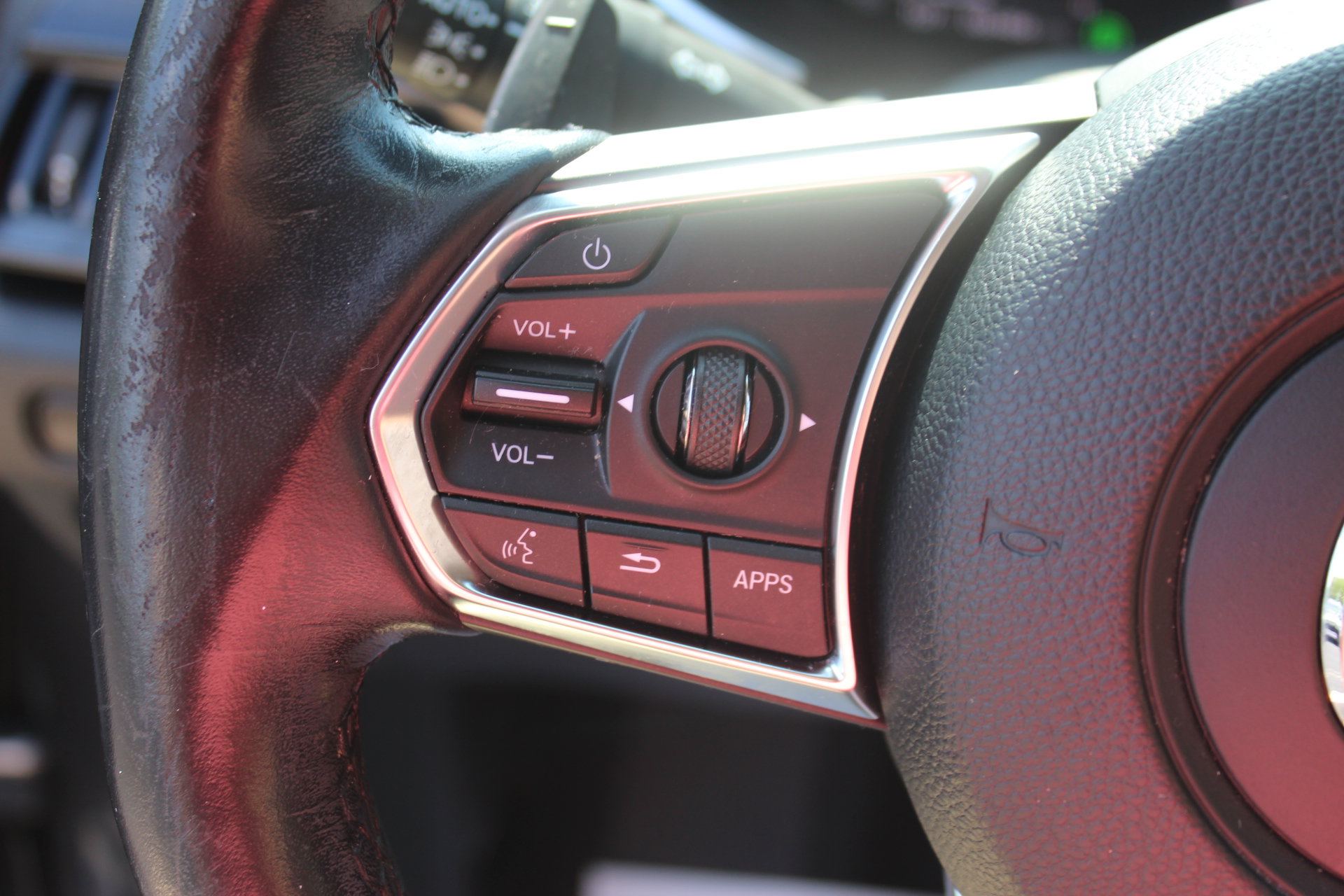 Used 2022 Acura MDX FWD image 17