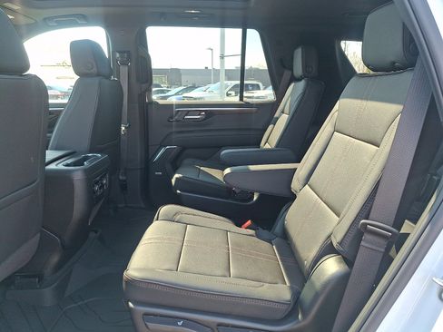 New 2026 Chevrolet Tahoe High Country AWD/4WD image 6