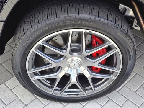 Used 2024 Mercedes-Benz G 63 AMG 4MATIC image 9