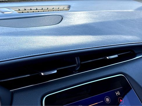 Used 2019 Cadillac XT4 Premium Luxury image 10