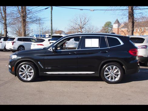 Used 2018 BMW X3 xDrive30i image 2