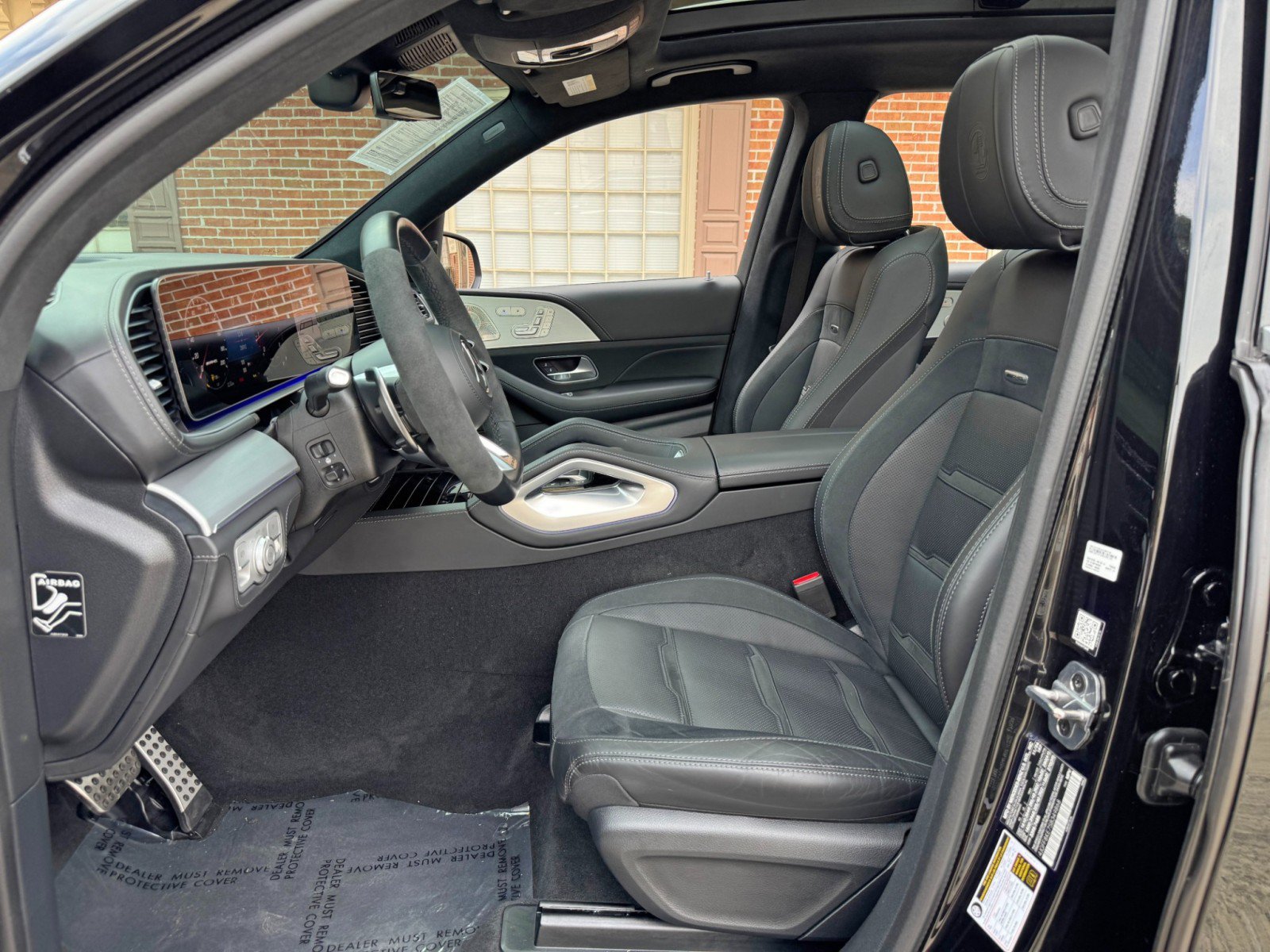 Used 2025 Mercedes-Benz GLS 63 AMG 4MATIC image 19