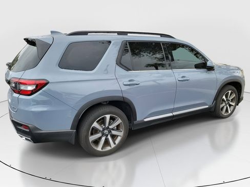 Used 2025 Honda Pilot Elite image 4