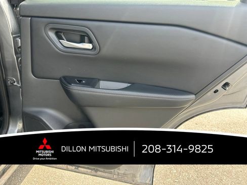 Used 2025 Nissan Rogue SV AWD/4WD image 12