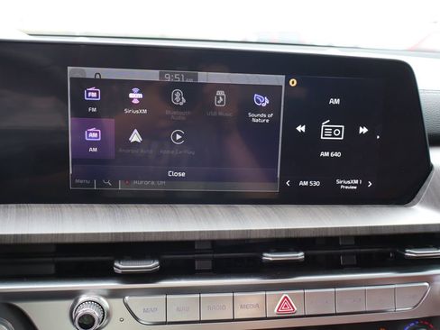 Used 2024 Kia Telluride EX w/ EX Captain's Chair Package image 21