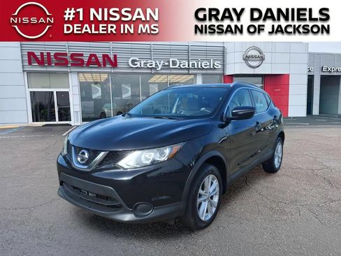 Used 2017 Nissan Rogue Sport SV FWD image 3