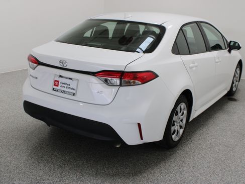 Used 2026 Toyota Corolla LE FWD image 7