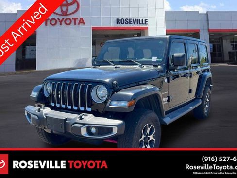 Used 2018 Jeep Wrangler Unlimited Sahara w/ Uconnect 4C Nav & Sound Group AWD/4WD image 1