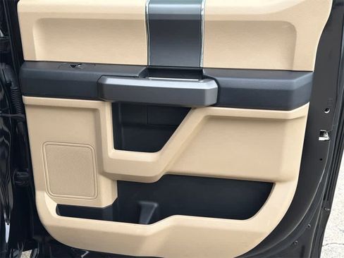 Used 2016 Ford F150 XLT w/ Equipment Group 302A Luxury image 15