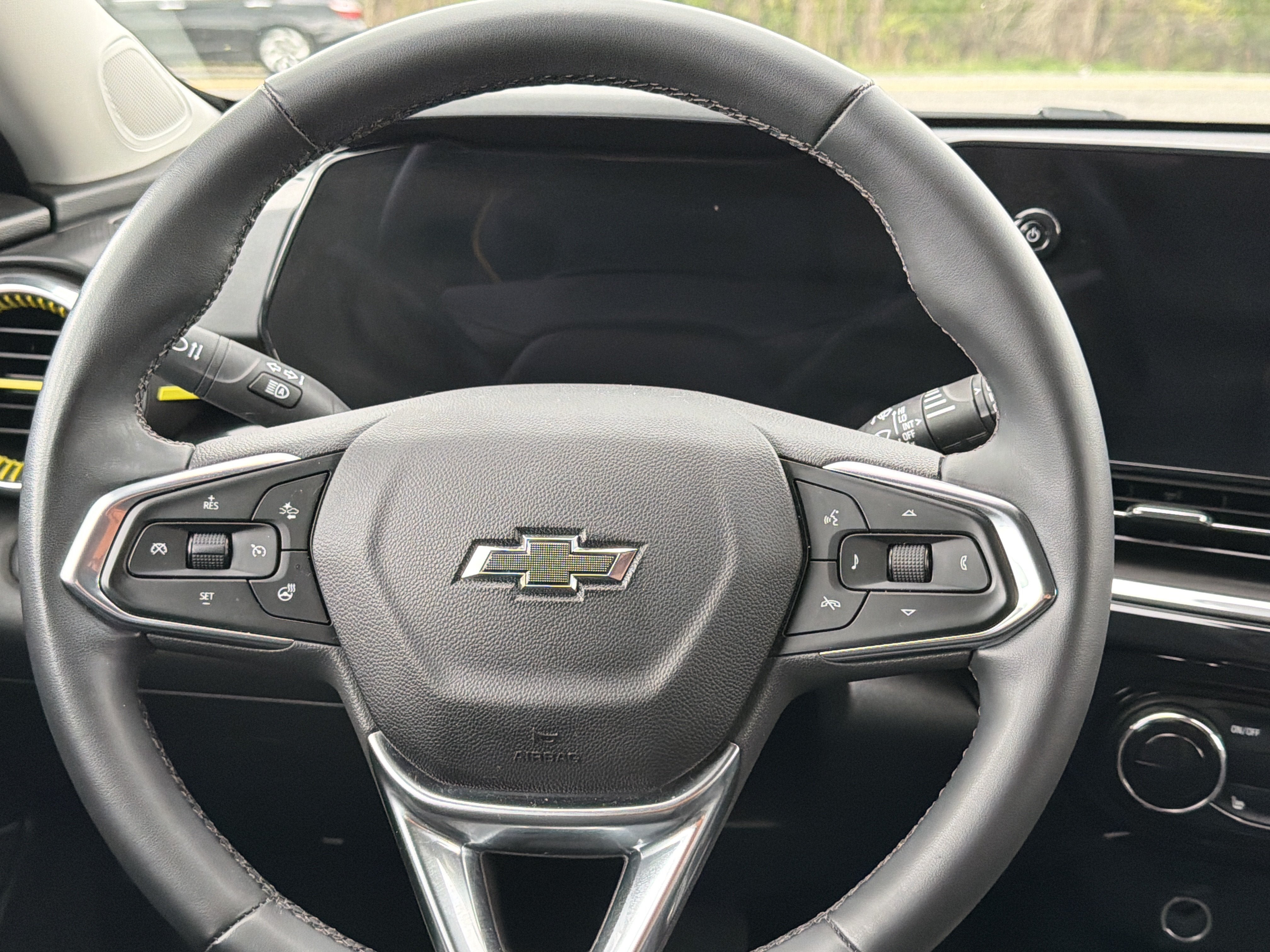 Used 2024 Chevrolet Trax ACTIV w/ Sunroof Package FWD image 13