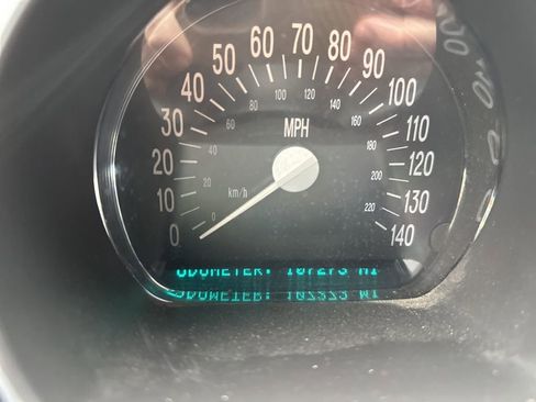 Used 2005 Chevrolet SSR w/ Preferred Equipment Group image 10