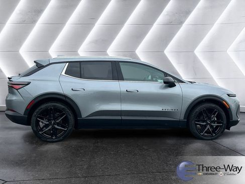 New 2026 Chevrolet Equinox EV LT w/ LPO, Blackout Package FWD image 6