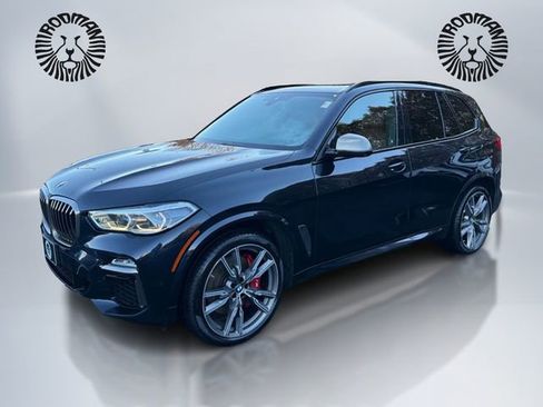 Used 2021 BMW X5 M50i image 1