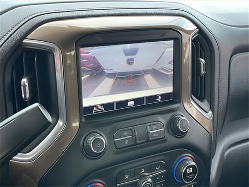 Used 2020 Chevrolet Silverado 1500 High Country image 17